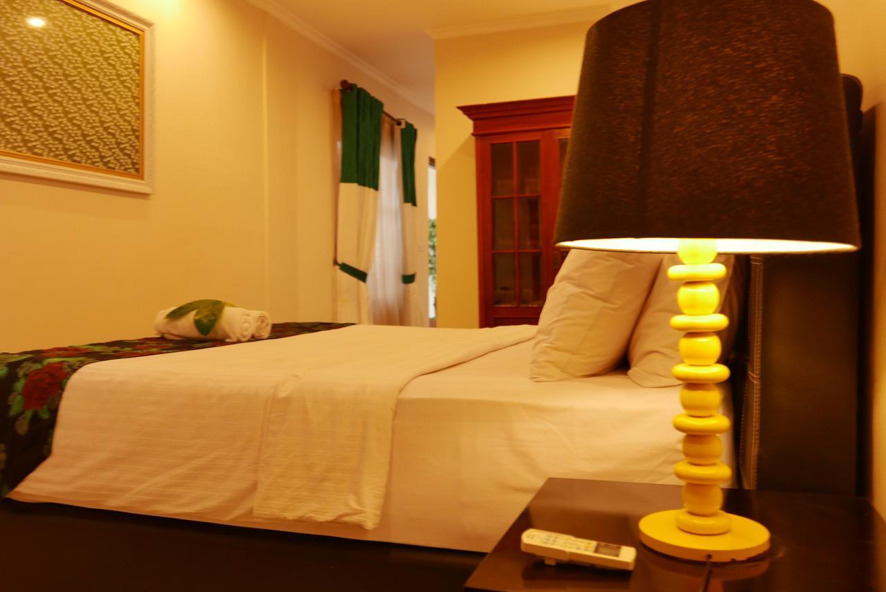 Ciwulan 36 Guest House Bandung Exterior foto