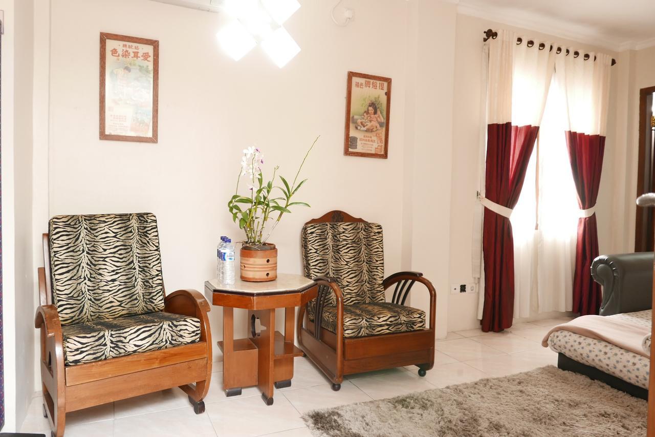 Ciwulan 36 Guest House Bandung Exterior foto