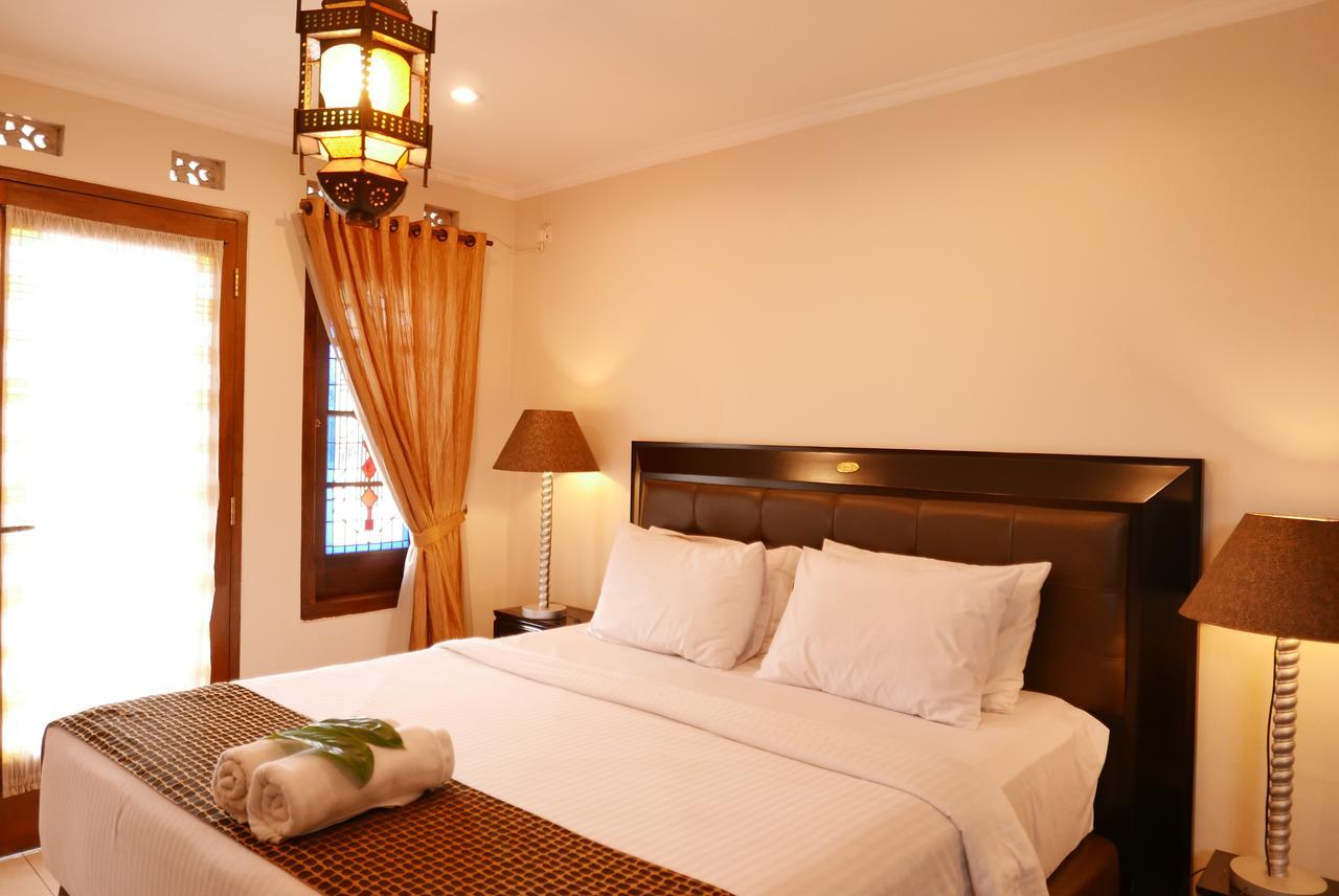 Ciwulan 36 Guest House Bandung Exterior foto